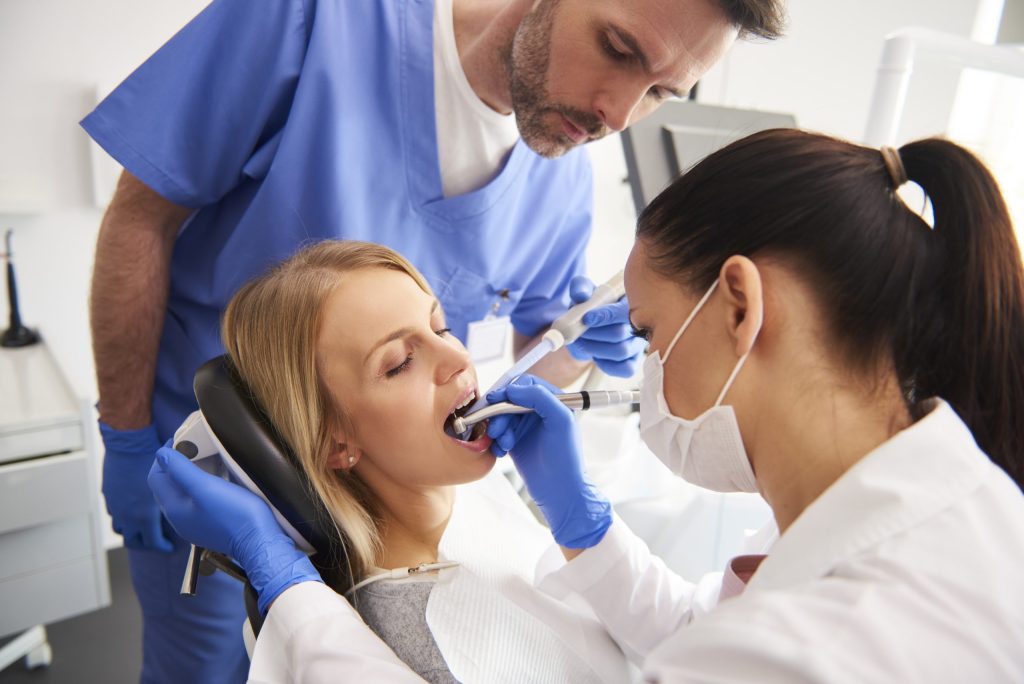 Diş Hekimi Asistanlığı Sertifika Eğitimi